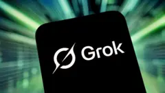 一部手機螢幕呈黑色背景，上面顯示白色的Grok標誌。手機置於鮮亮的綠色背景前。