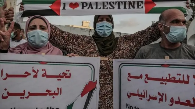 محتجون