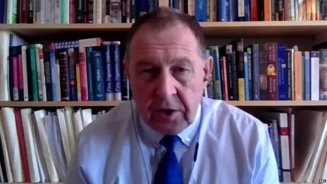 Dr Andrey Illarionov 2000-2005-ci illərdə Prezident Putinin baş iqtisadi müşaviri olub