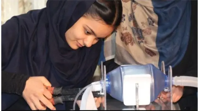 ọmọbìnrin Afghanistan