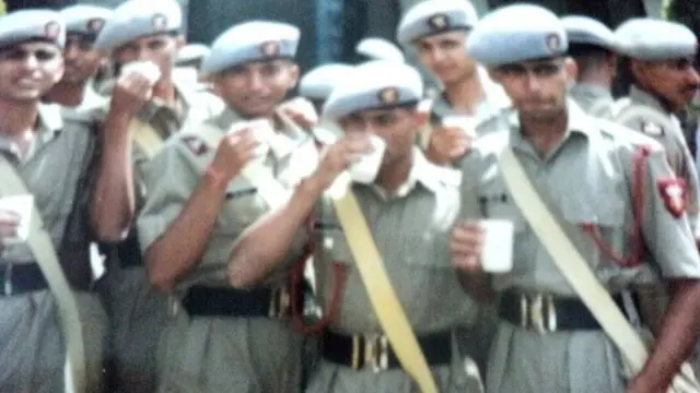 సైనికులు