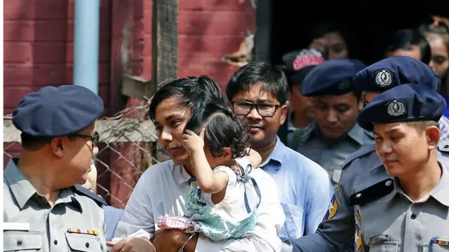 ရိုက်တာသတင်းထောက် ကိုဝလုံးနဲ့ ကိုကျော်စိုးဦး