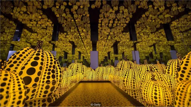 exposição de Yayoi Kusama