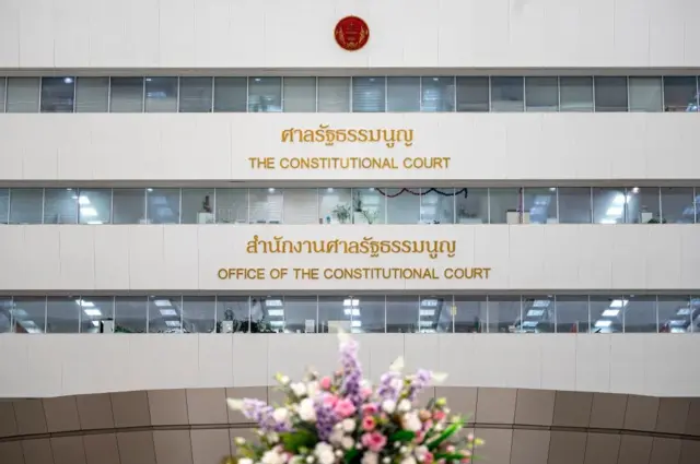 
พริษฐ์ ออกตัวว่า การหารือกับประธานศาลรัฐธรรมนูญเมื่อ 21 พ.ย. ไม่ใช่ความเห็นขององค์คณะ แต่เป็นความเห็นของประธานและผู้เข้าร่วมวงหารือเท่านั้น 