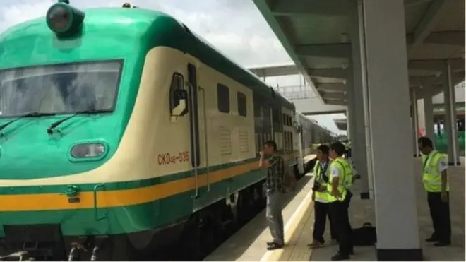 Pesin wey wan use train travel across Nigeria from now on go dey use di NRC site
