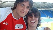 Vernon with Starsailor at Soccer Six
