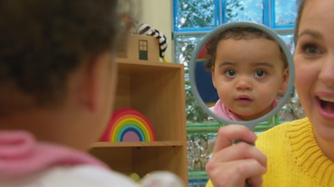 The Baby Club - Fun with mirrors