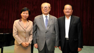 江澤民夫婦接見上海海洋大學領導(圖片來源:上海海洋大學官網)