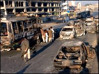 کراچی میں ہنگامے(فائل فوٹو)