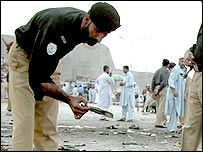 پشاور میں بم دھماکہ