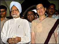 मनमोहन सिंह और सोनिया गाँधी