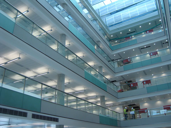 Salford_int_bldgc1_Sept09.jpg