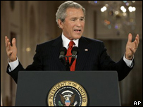 O presidente George W. Bush em rara entrevista coletiva