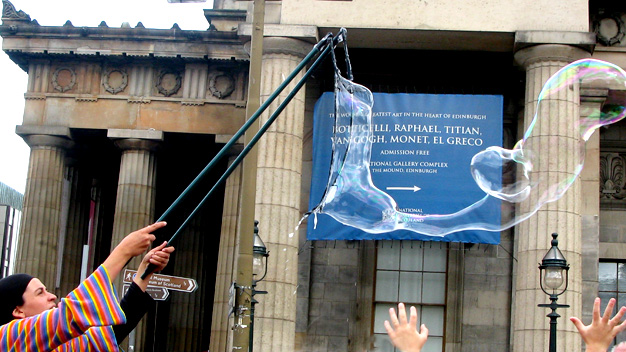 Creating bubbles at the Edinburgh Fringe
