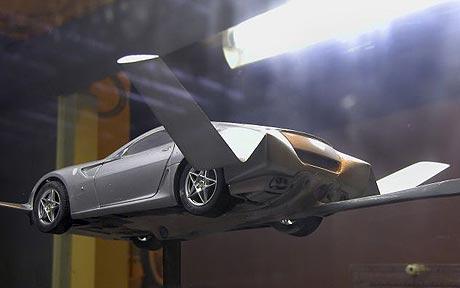 flying-ferrari_1106136c.jpg