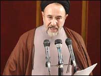 محمد خاتمی می گويد مطرح کردن بحث تغيير قانون اساسی يک انحراف است 