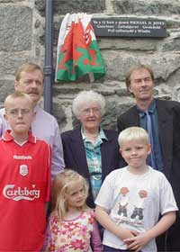 Tair cenhedlaeth