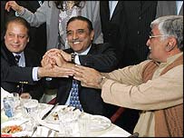 فائل فوٹو: مارچ 2008